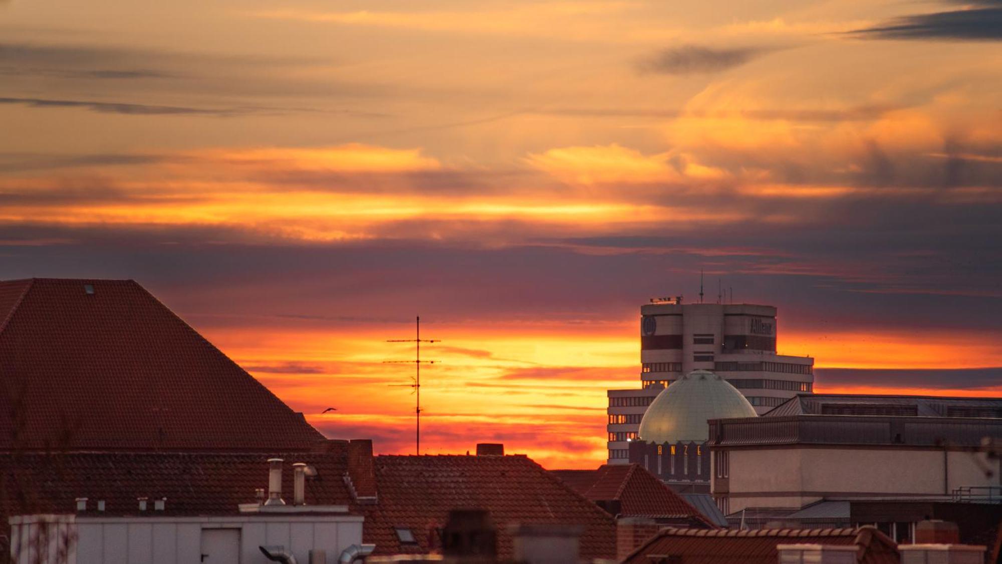 Eich-Penthouse, Zentral Am Stadtwald Mit Ausblick Ueber Die Stadt, 24H Self Check-In, Netflix, Disneyplus هانوفر المظهر الخارجي الصورة